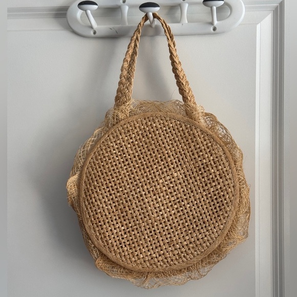 Floral Embroidered Straw Tote Bag - Picture 3 of 8